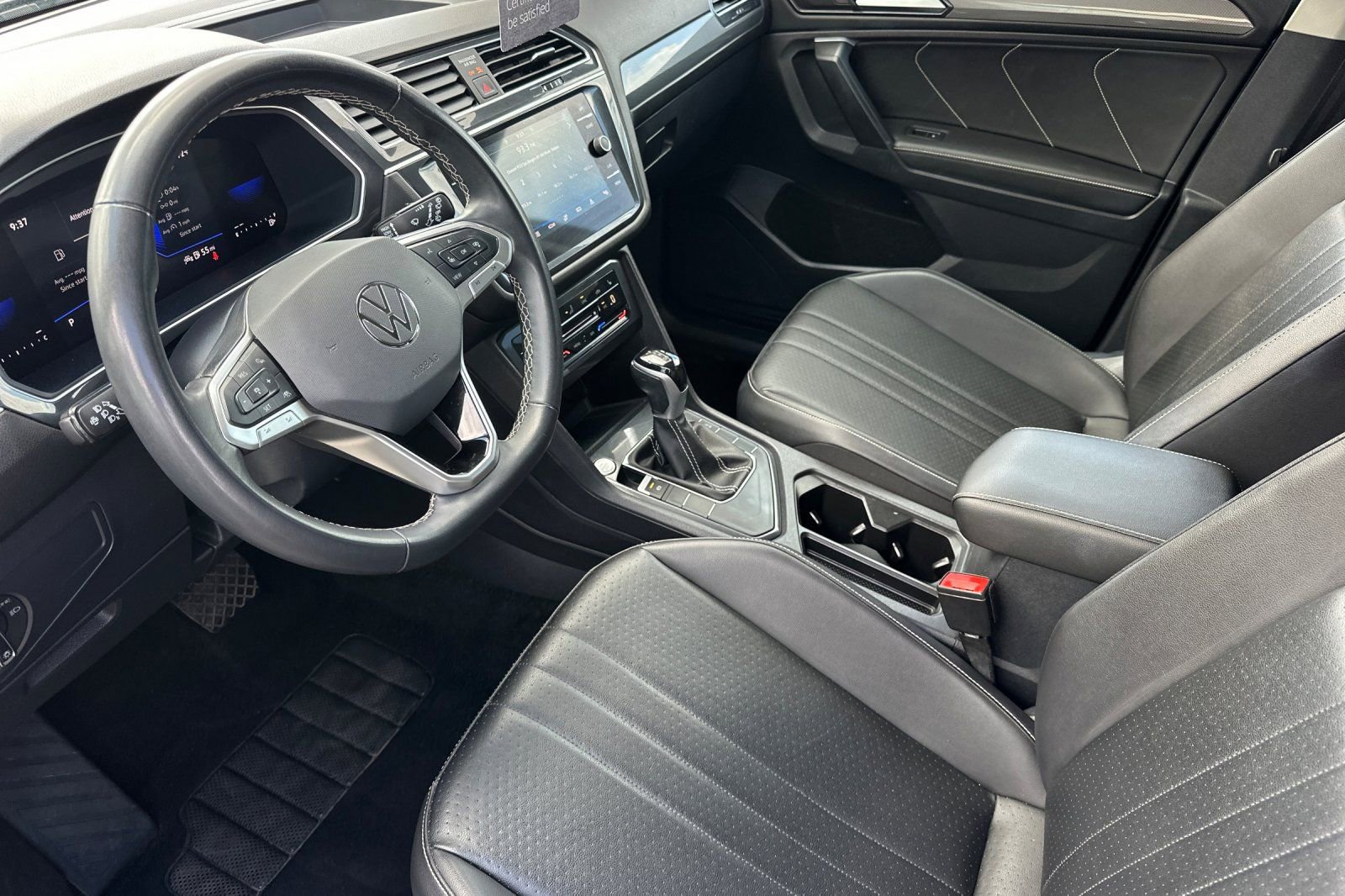 Used 2024 Volkswagen Tiguan SE FWD image 10