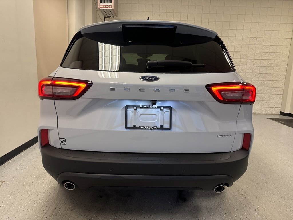 New 2026 Ford Escape ST-Line w/ Tech Pack #1 AWD/4WD image 18