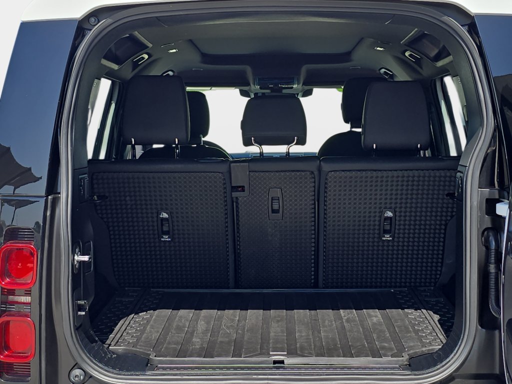 Certified 2025 Land Rover Defender 110 S AWD/4WD image 12