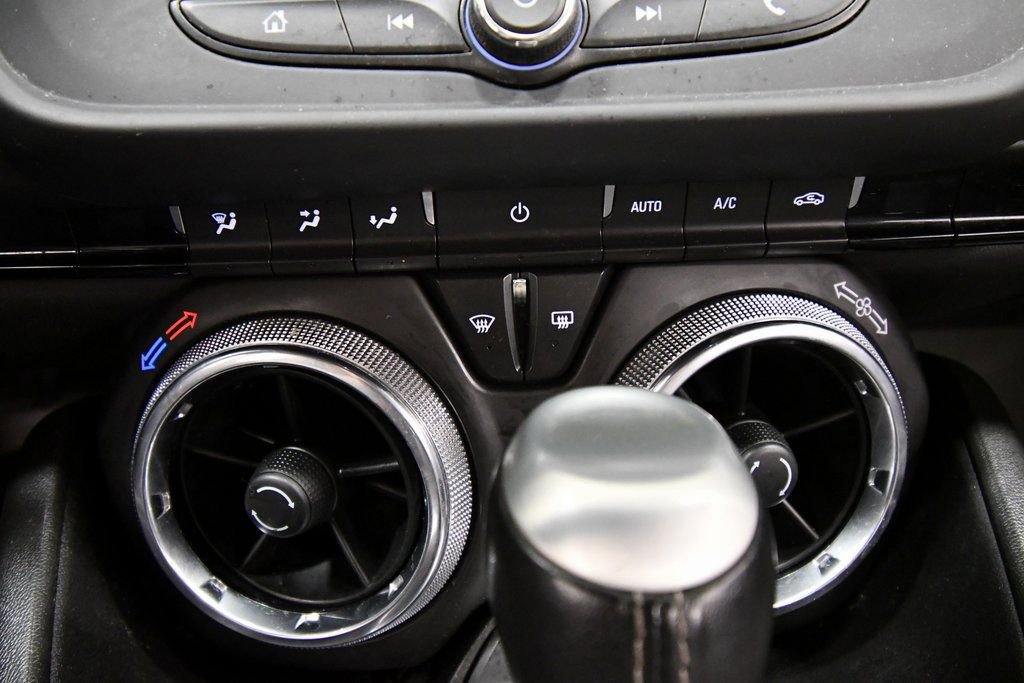 Used 2022 Chevrolet Camaro LT image 21