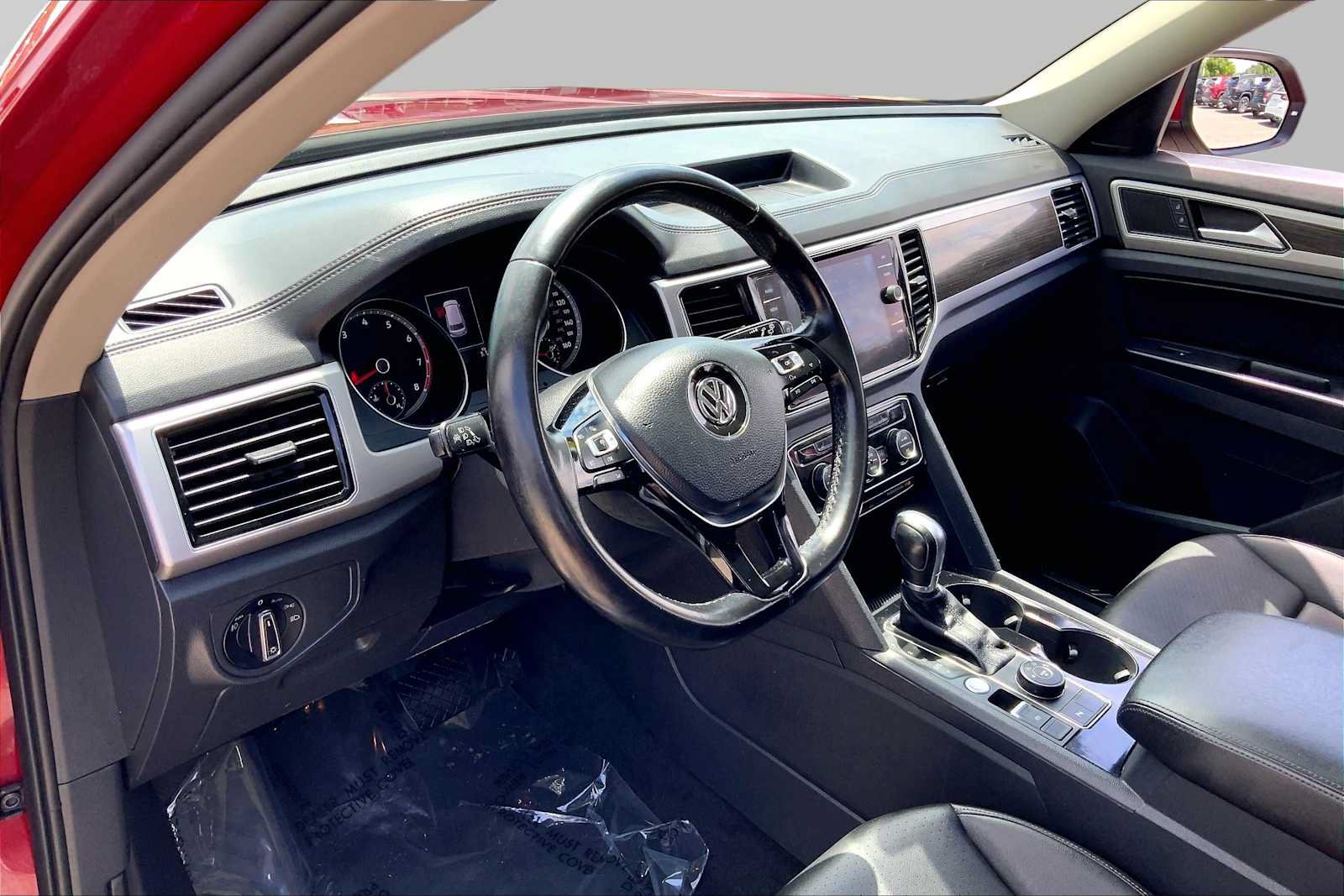 Used 2018 Volkswagen Atlas SEL AWD/4WD image 18