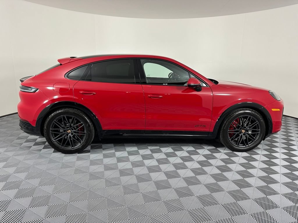 Certified 2026 Porsche Cayenne GTS AWD/4WD image 11
