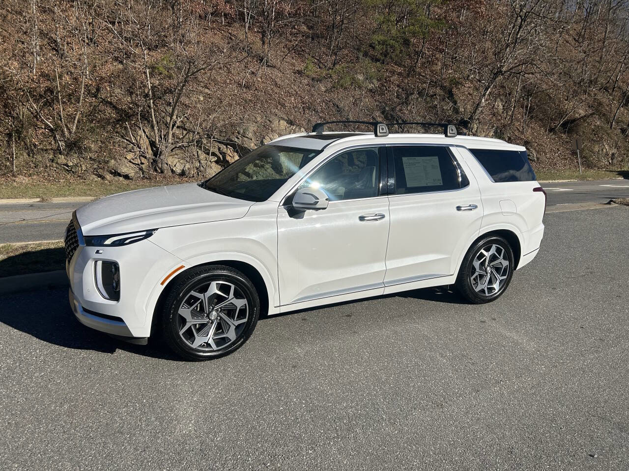 Used 2021 Hyundai Palisade Calligraphy image 3