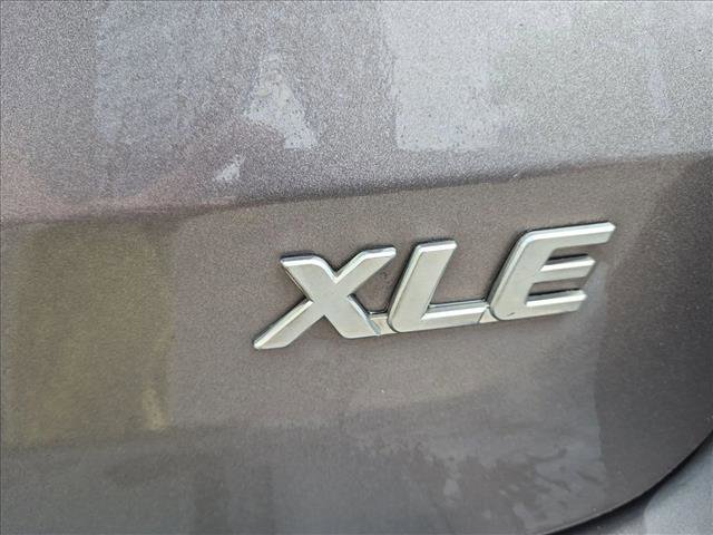 Used 2013 Toyota Sienna XLE FWD image 12