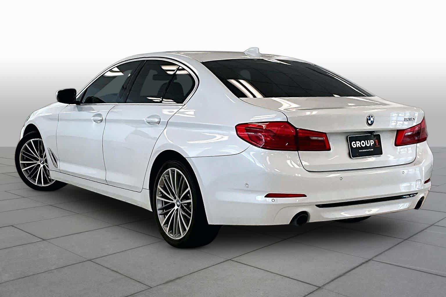 Used 2020 BMW 530i w/ Premium Package RWD image 10