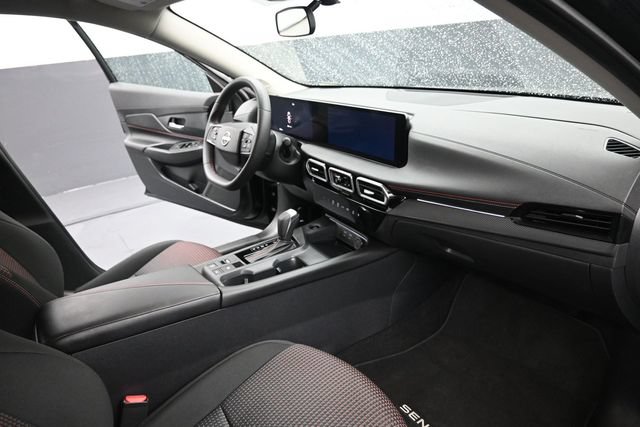 Used 2026 Nissan Sentra SR w/ Floor Mat Package FWD image 27