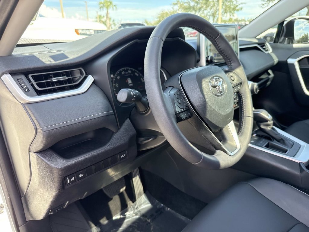 Used 2025 Toyota RAV4 XLE Premium FWD image 23
