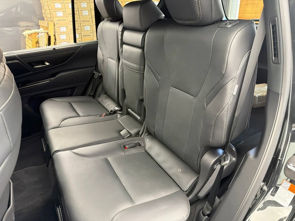 New 2026 Lexus LX 600 4WD w/ Luxury Package image 21