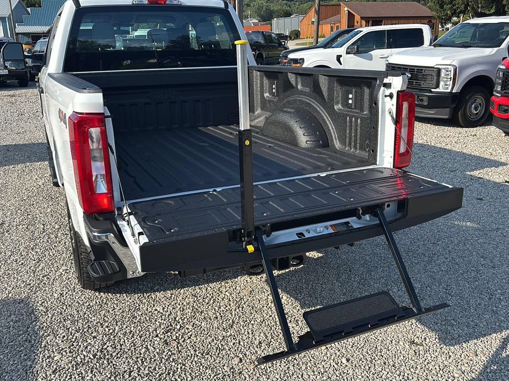New 2027 Ford F250 XL w/ XL Chrome Package AWD/4WD image 8