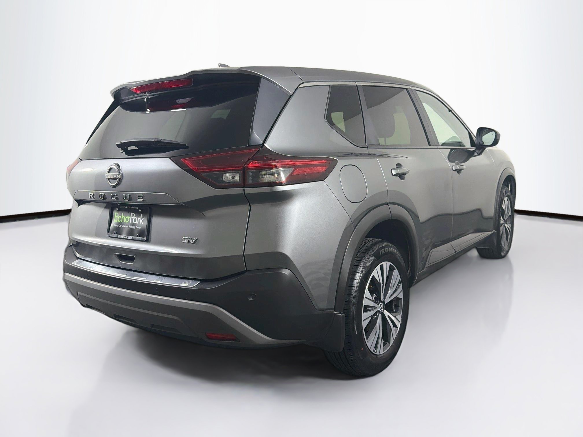 Used 2023 Nissan Rogue SV FWD image 9
