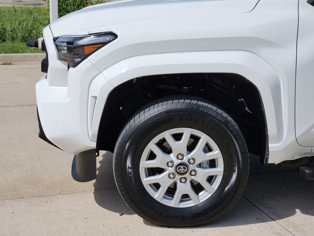 Certified 2025 Toyota Tacoma SR5 w/ SR5 Upgrade Package AWD/4WD image 8