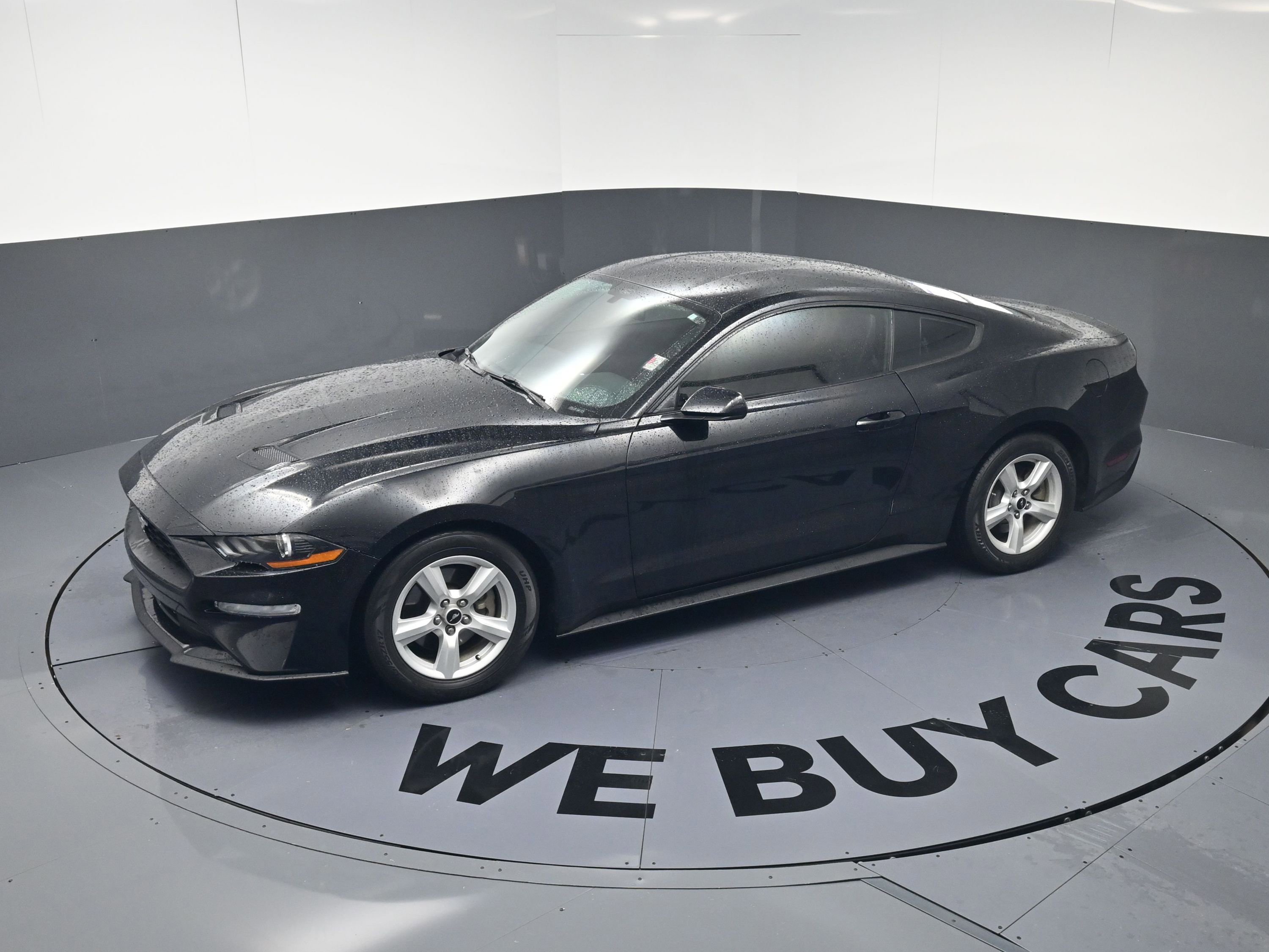 Used 2018 Ford Mustang Coupe image 26