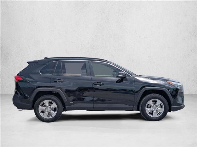 Used 2025 Toyota RAV4 XLE AWD/4WD image 4