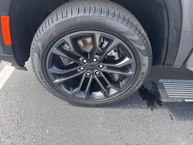 New 2026 Jeep Grand Wagoneer Summit image 16