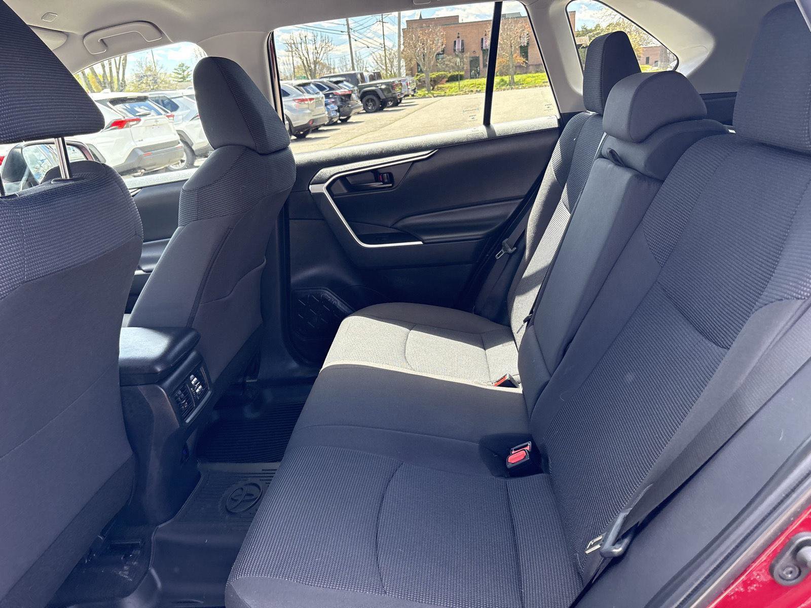 Used 2023 Toyota RAV4 LE AWD/4WD image 22