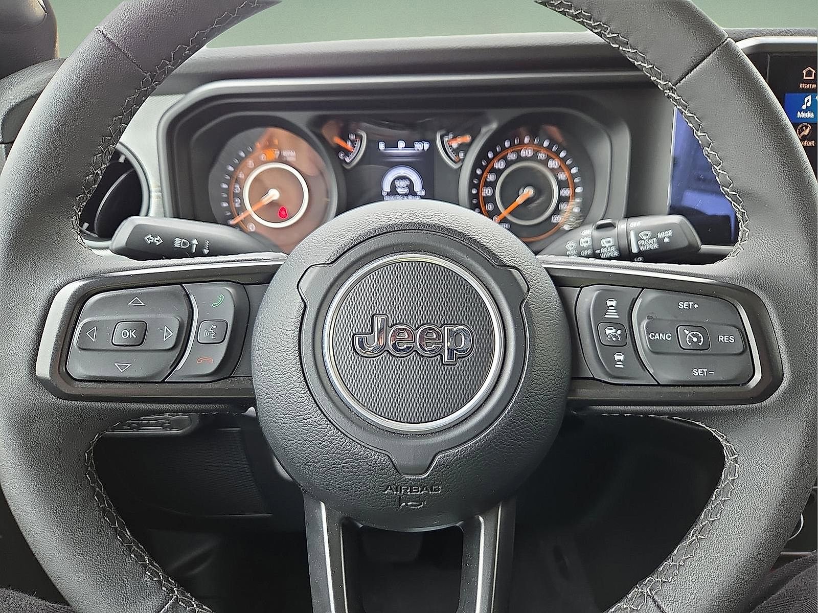 Used 2025 Jeep Wrangler Unlimited Sport AWD/4WD image 24