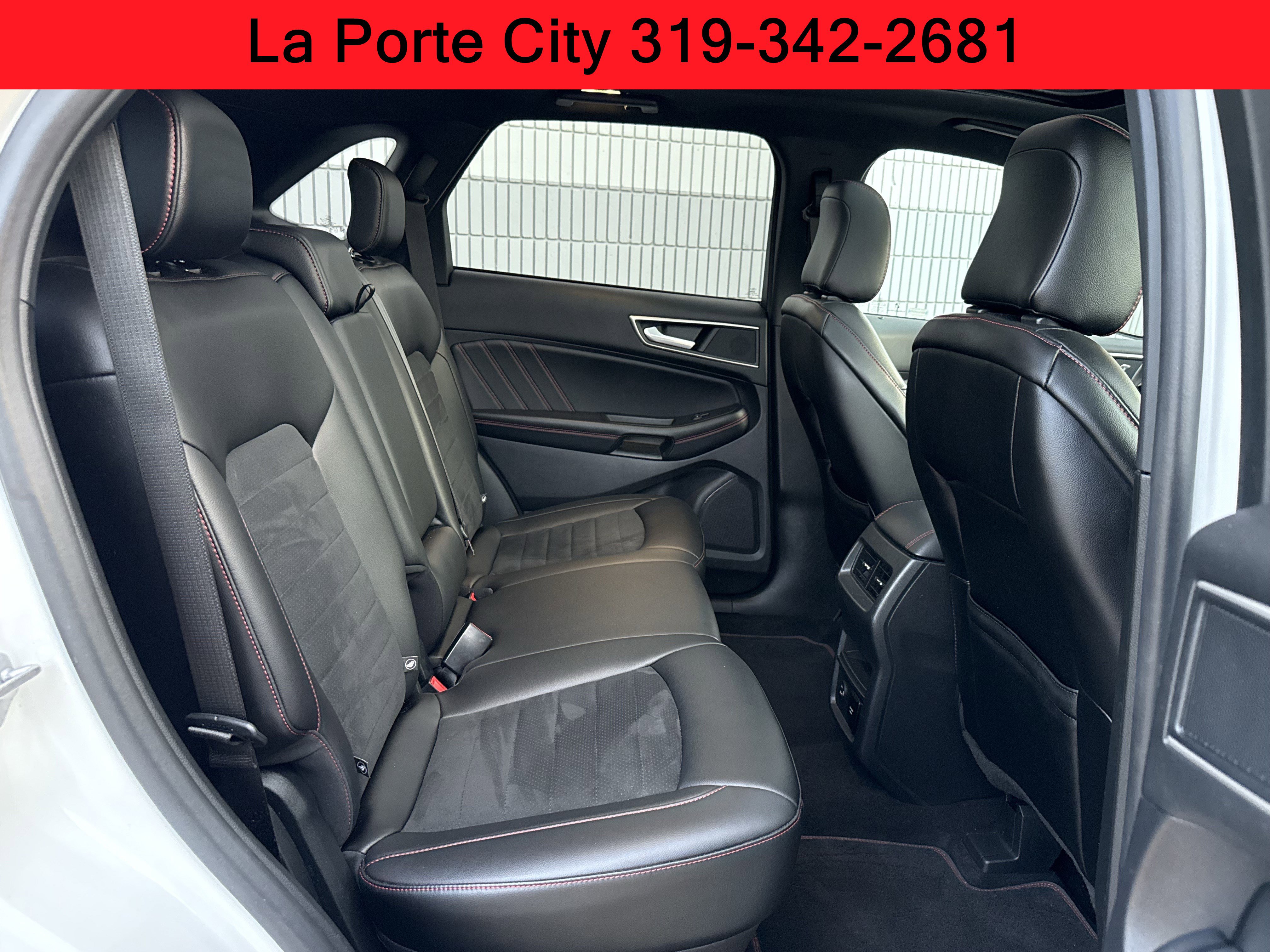 Used 2022 Ford Edge ST-Line w/ Class II Trailer Tow Package image 6