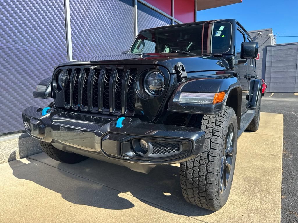 Used 2021 Jeep Wrangler Unlimited Sahara AWD/4WD image 21