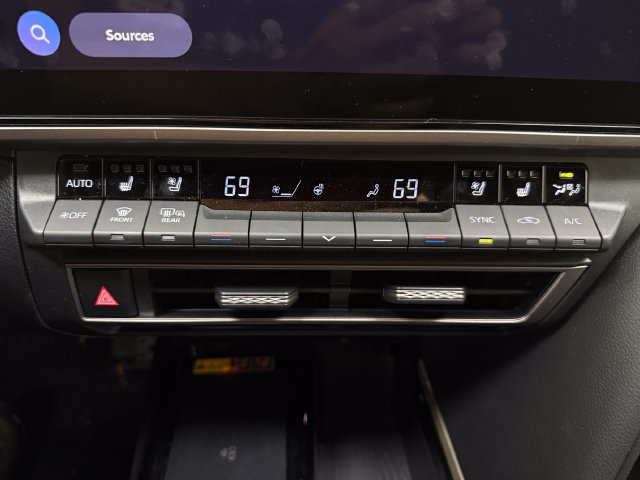 Used 2026 Toyota Camry XSE w/ Premium Package FWD image 17