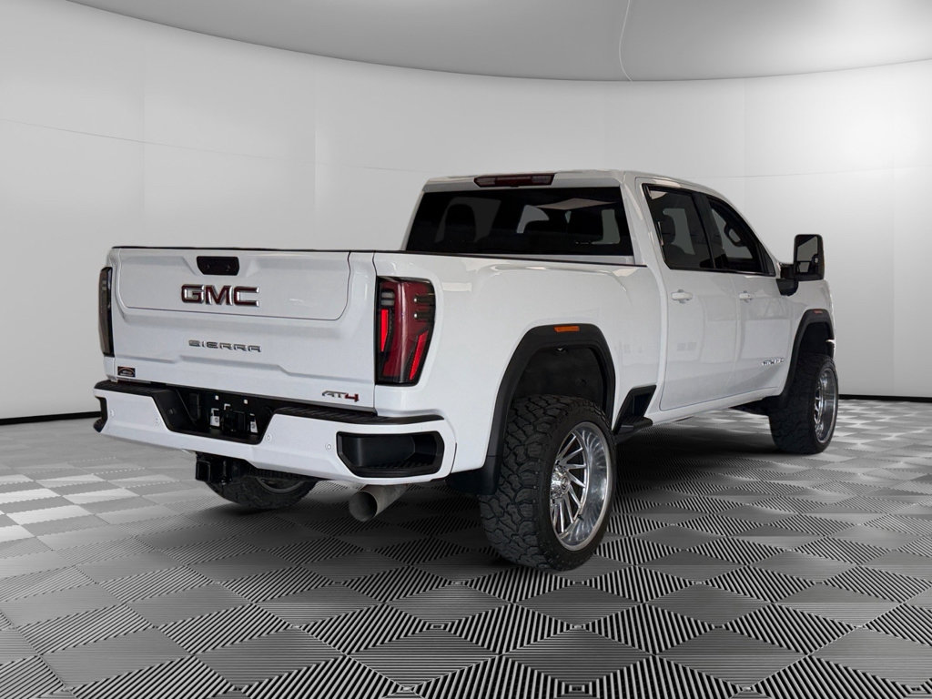 Used 2025 GMC Sierra 2500 AT4 image 8