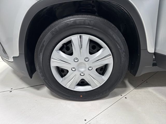 Used 2017 Chevrolet Trax LS w/ Fleet Convenience Package FWD image 5