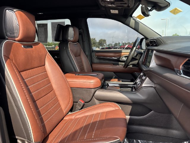 Certified 2023 GMC Yukon Denali Ultimate AWD/4WD image 24