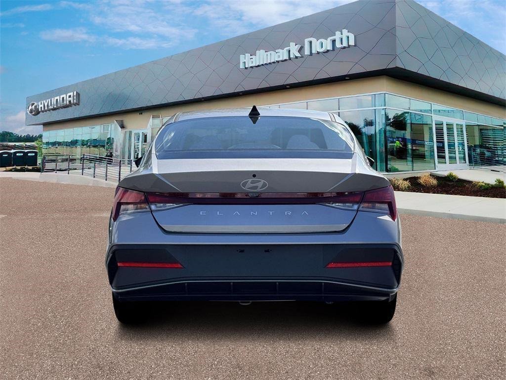 New 2026 Hyundai Elantra SE image 6