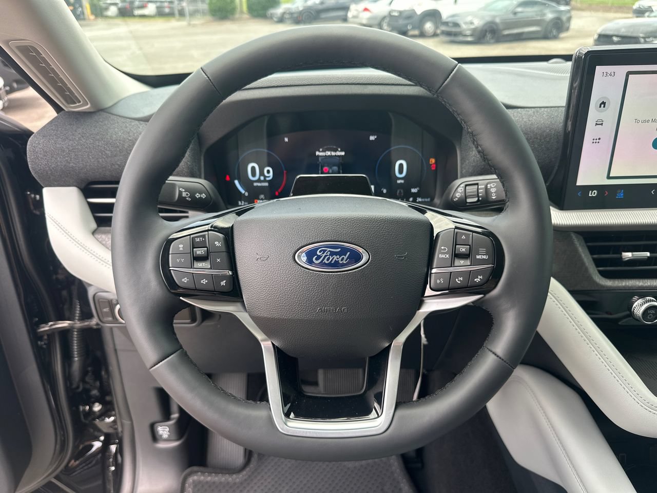 New 2026 Ford Explorer Platinum w/ LUX Leather Package AWD/4WD image 24
