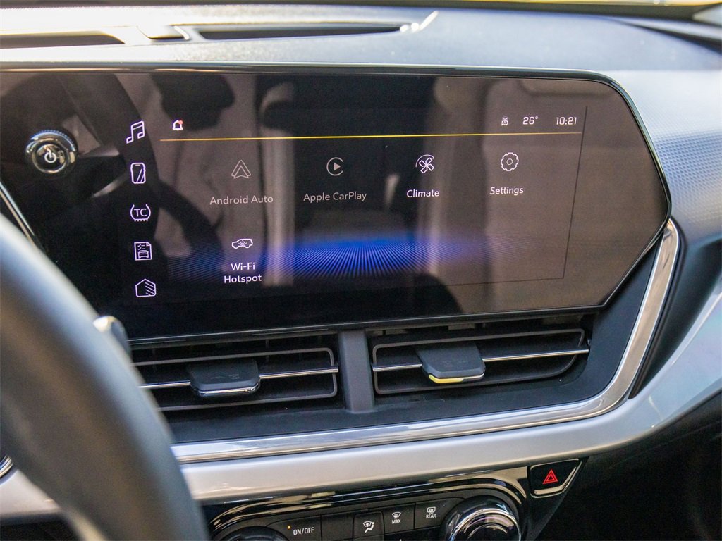 Used 2024 Chevrolet Trax LT w/ Driver Confidence Package image 28