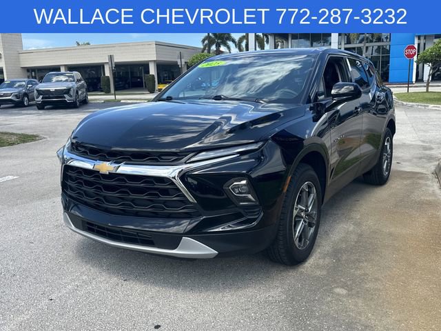 Certified 2025 Chevrolet Blazer LT FWD image 3