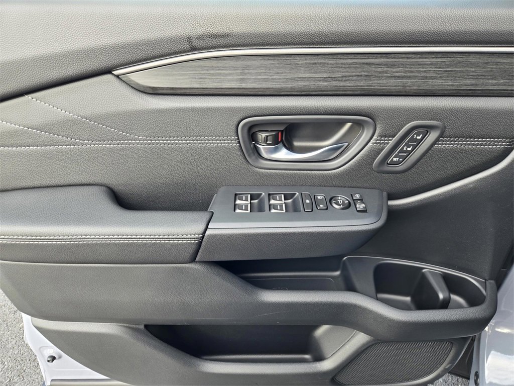 New 2026 Honda Pilot Touring image 17