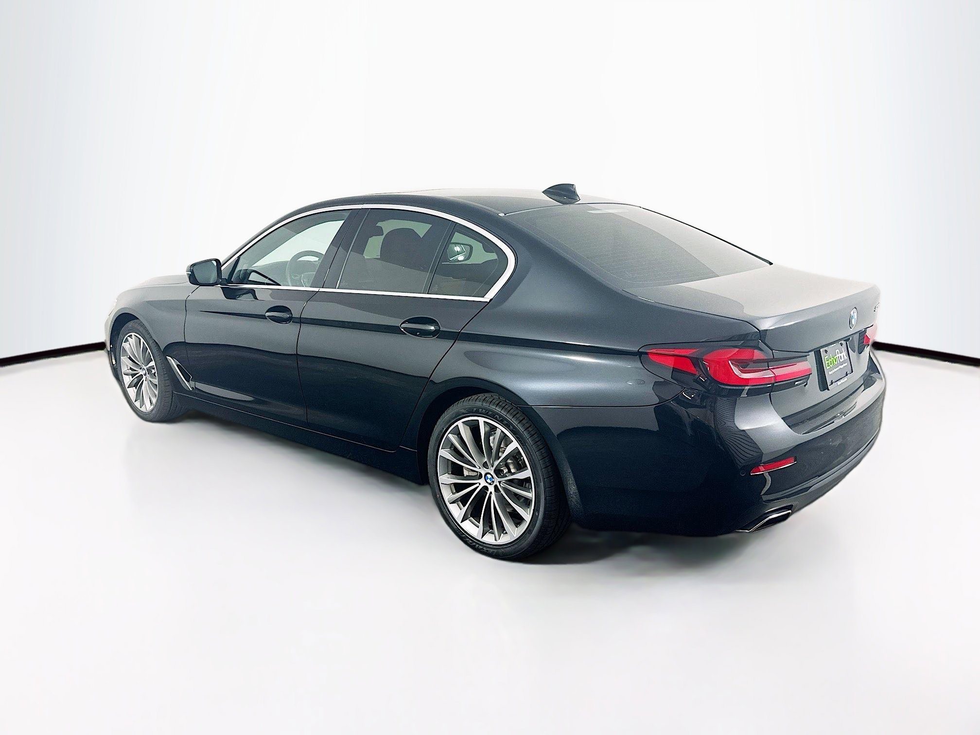 Used 2023 BMW 530i w/ Premium Package RWD image 5