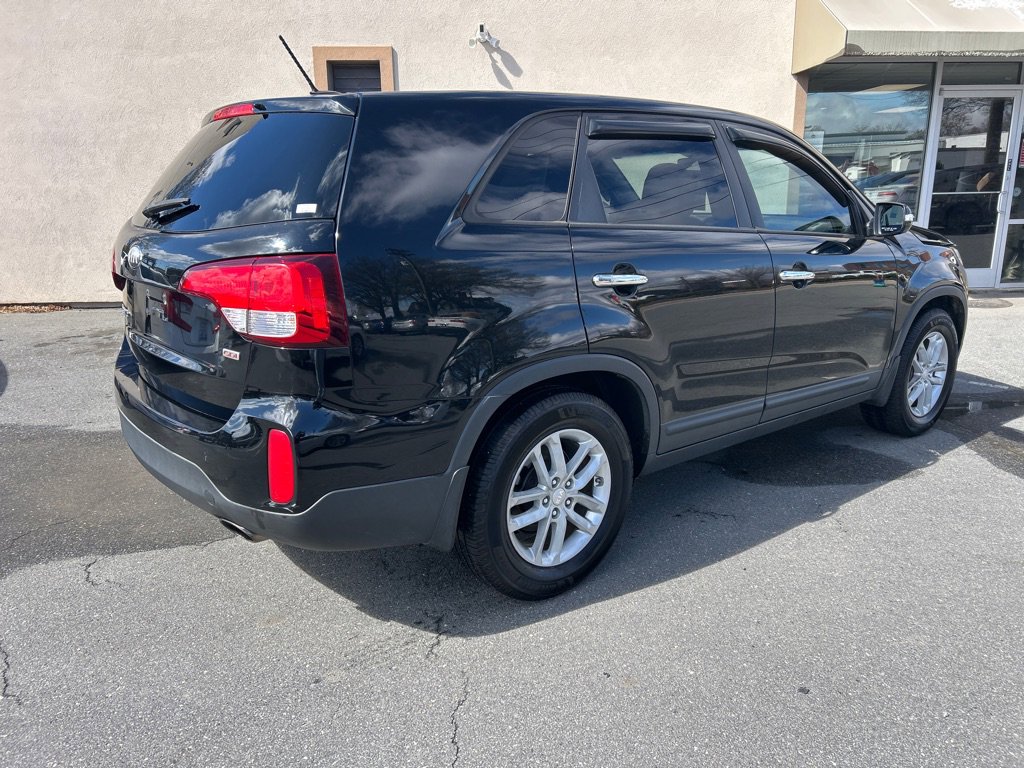Used 2014 Kia Sorento LX image 5