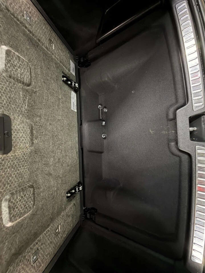 Used 2019 Volvo XC90 T6 R-Design w/ Protection Package Premier image 9