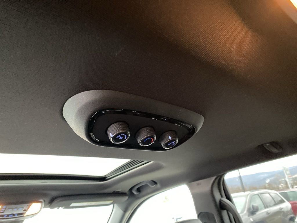 Used 2025 Dodge Durango GT image 23