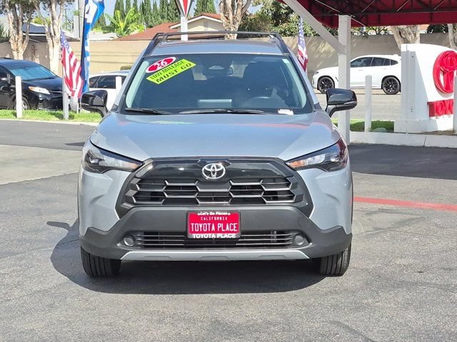 Used 2026 Toyota Corolla Cross LE FWD image 2