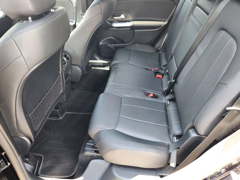 Used 2024 Mercedes-Benz GLB 250 image 10