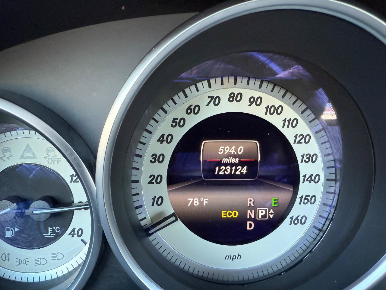 Used 2014 Mercedes-Benz E 350 4MATIC Sedan image 26