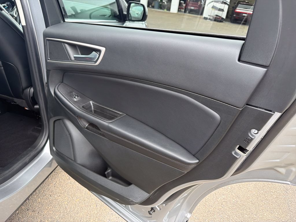 Used 2023 Ford Edge SEL w/ Convenience Package AWD/4WD image 16