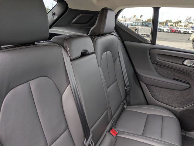 Used 2025 Volvo XC40 B5 Core w/ Protection Package Premier image 26