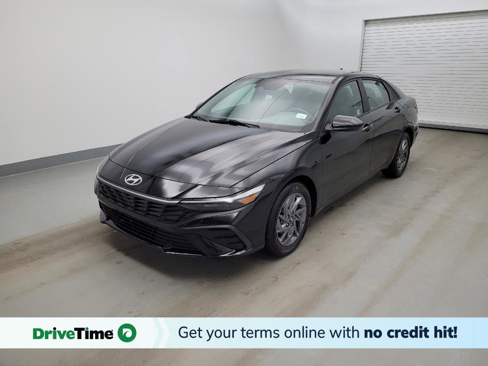 Used 2024 Hyundai Elantra SEL image 1
