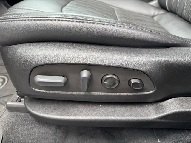 Used 2022 Buick Enclave Avenir w/ Avenir Technology Package image 21