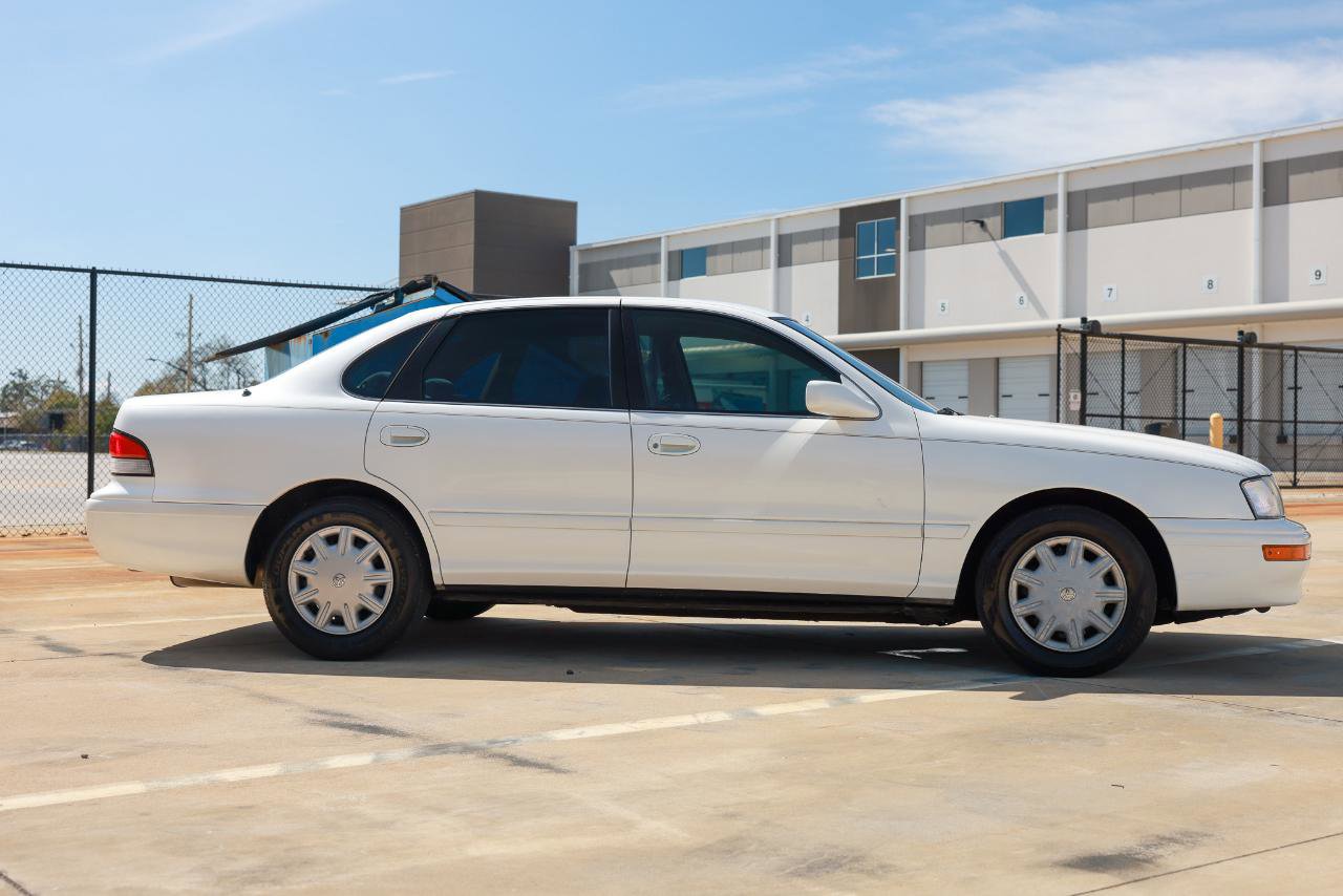 Used 1996 Toyota Avalon XL FWD image 13