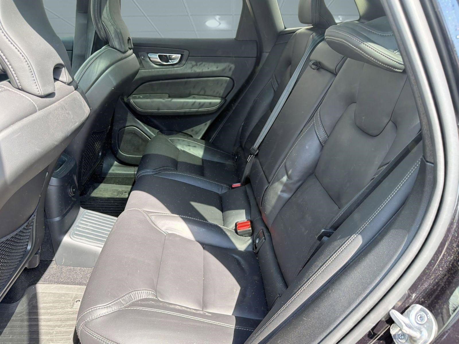 Certified 2024 Volvo XC60 T8 Ultimate w/ Protection Package Premier image 15