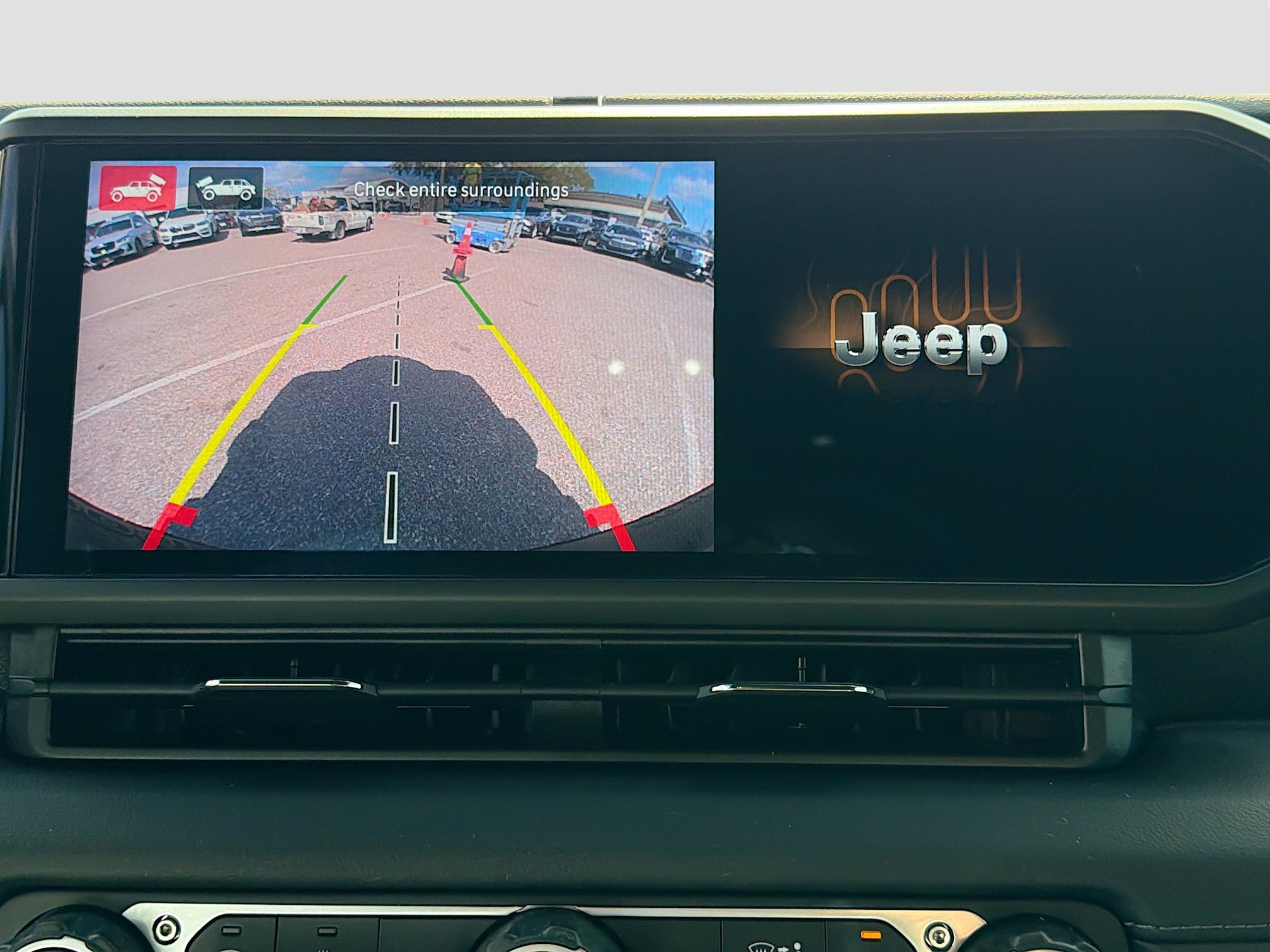 Used 2024 Jeep Wrangler Unlimited Rubicon image 31