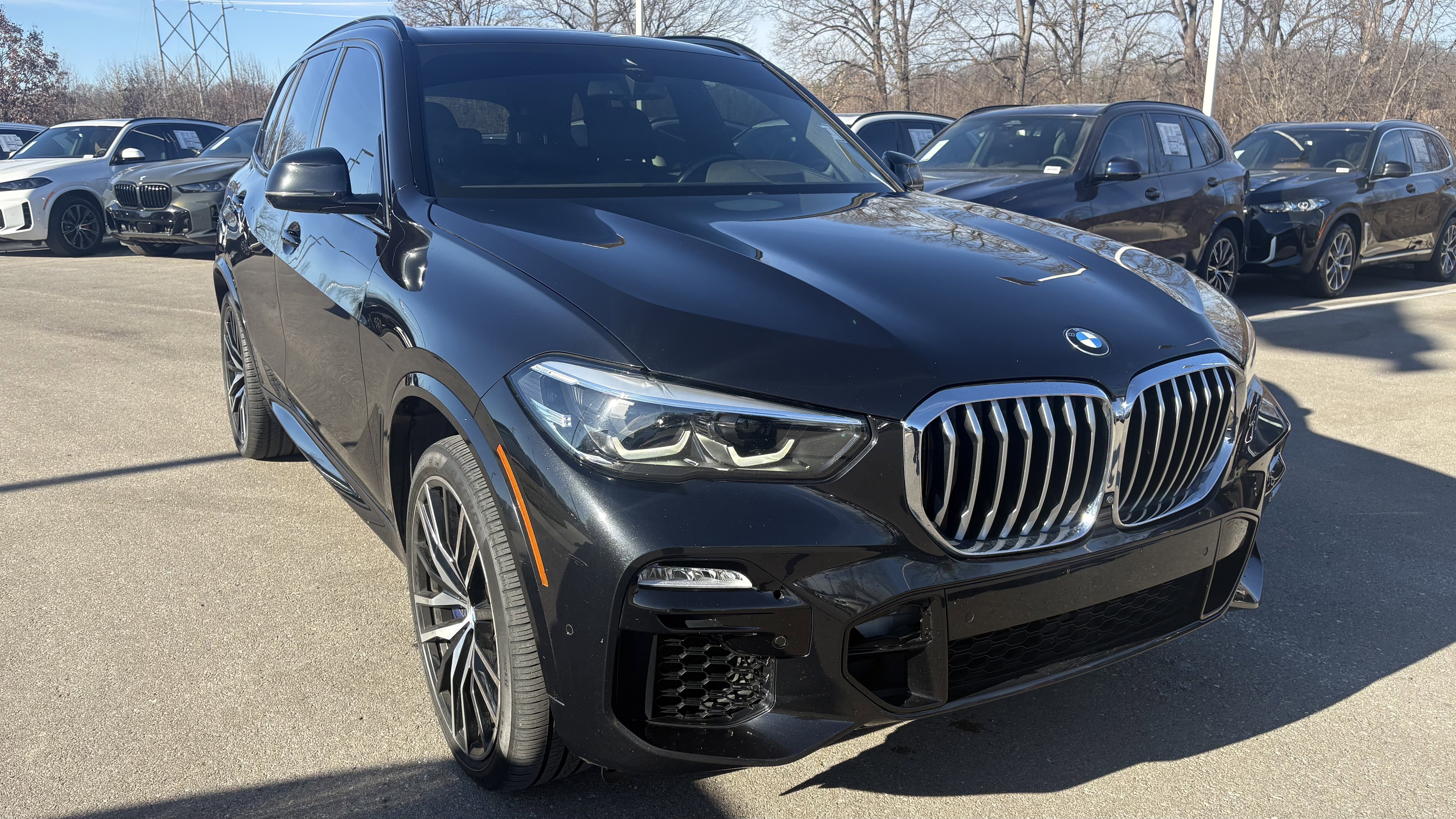 Used 2019 BMW X5 xDrive40i w/ M Sport Package image 2