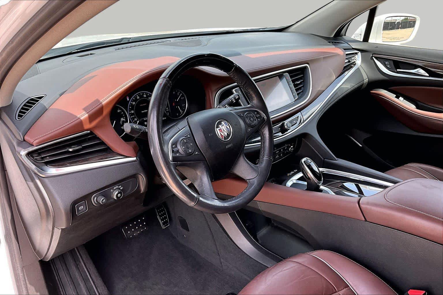 Used 2020 Buick Enclave Avenir w/ Avenir Technology Package FWD image 18