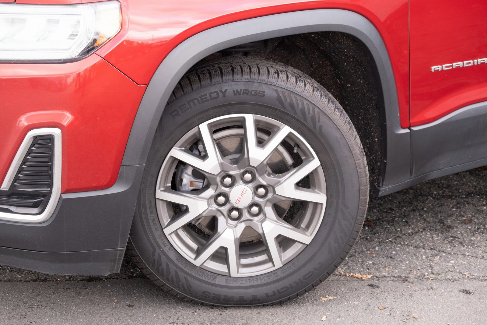 Used 2022 GMC Acadia SLE image 25