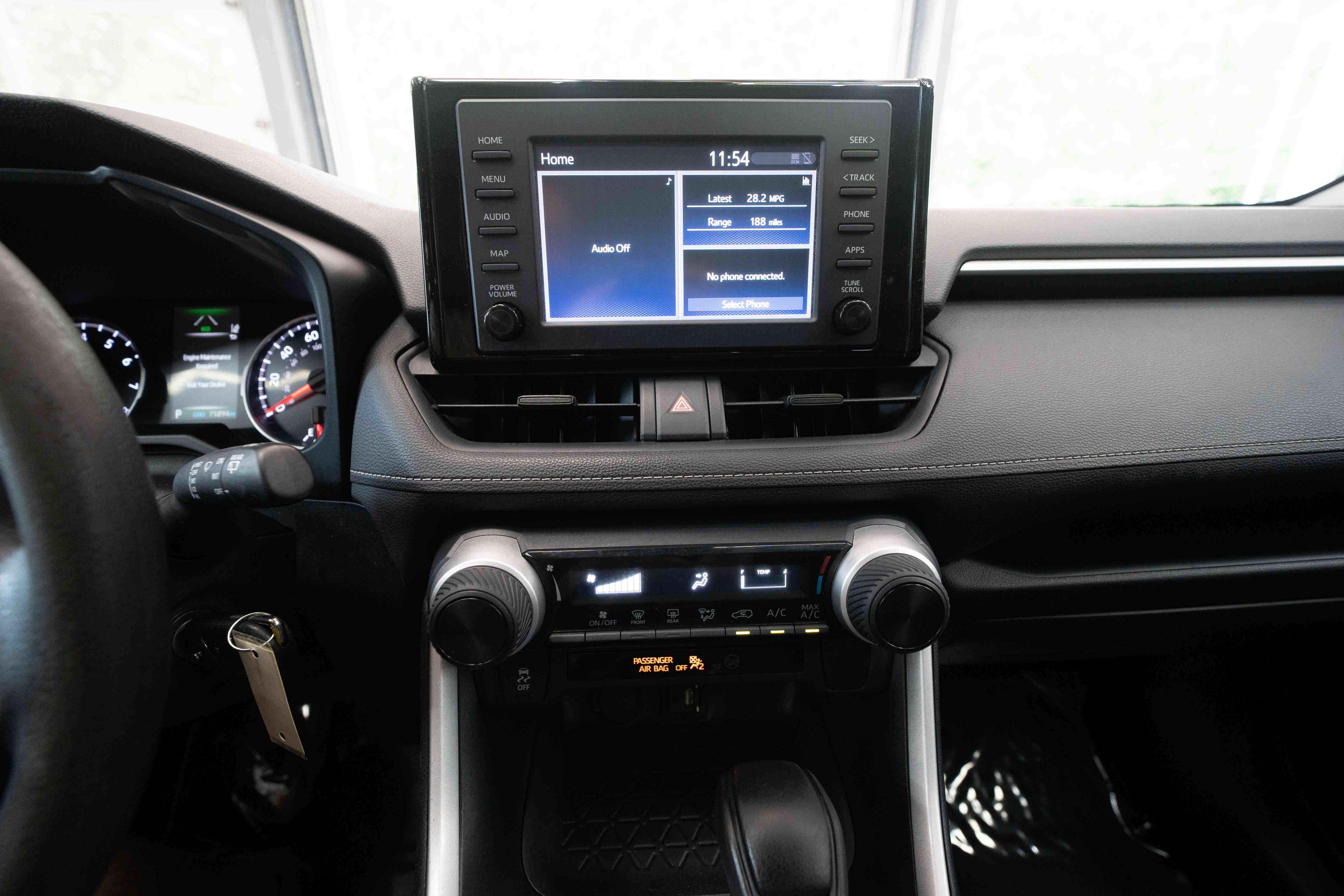 Used 2019 Toyota RAV4 LE w/ Carpet Mat Package FWD image 17