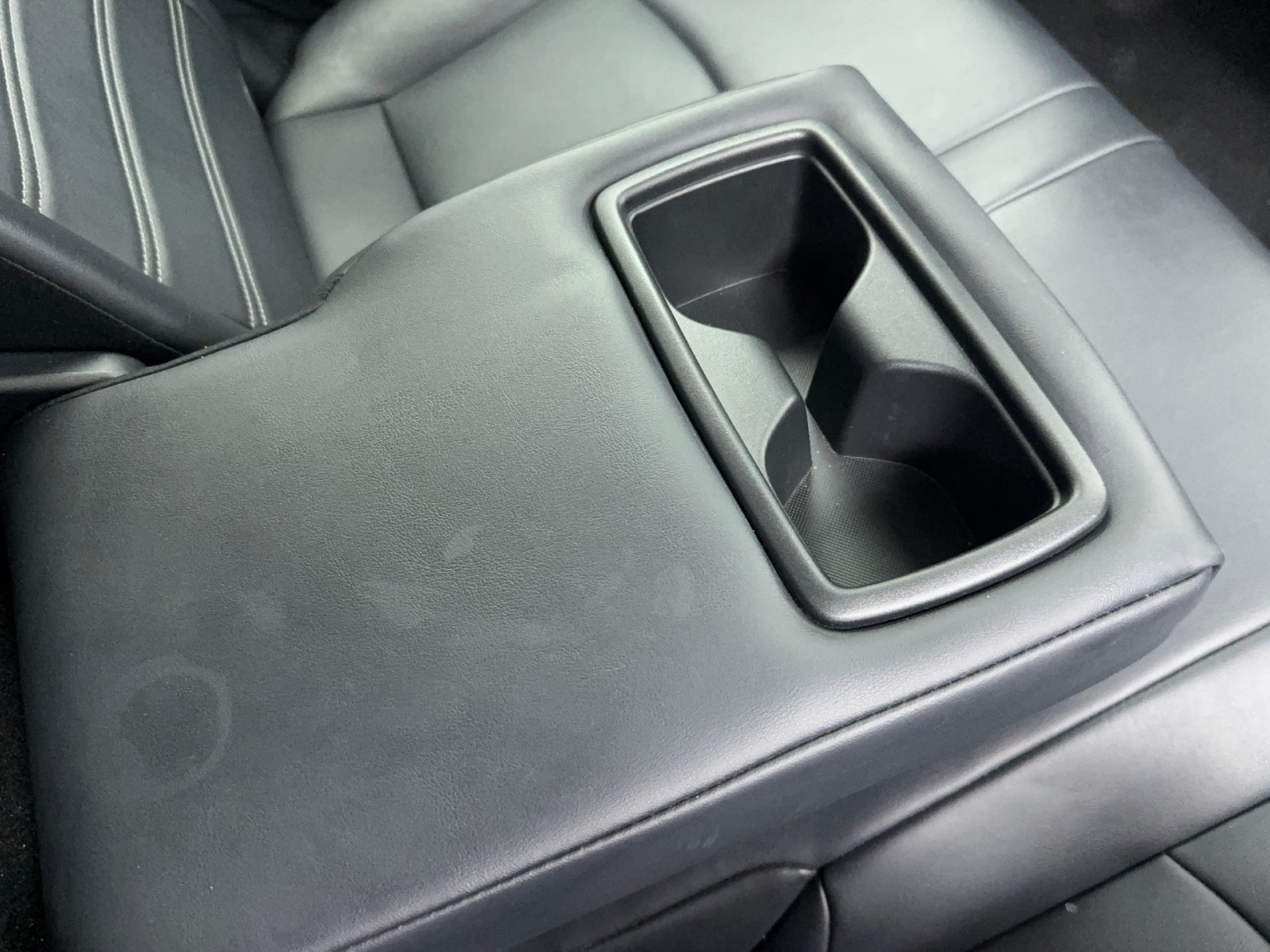 Used 2020 Toyota RAV4 XLE Premium FWD image 41